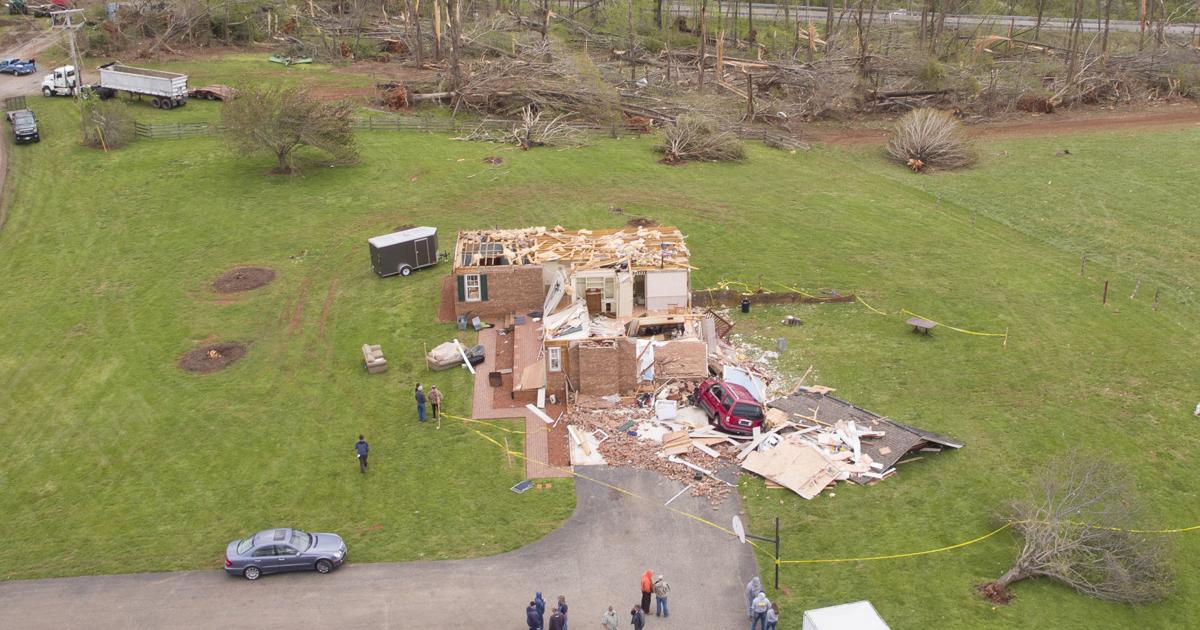 Tornado leaves path of destruction in Franklin County