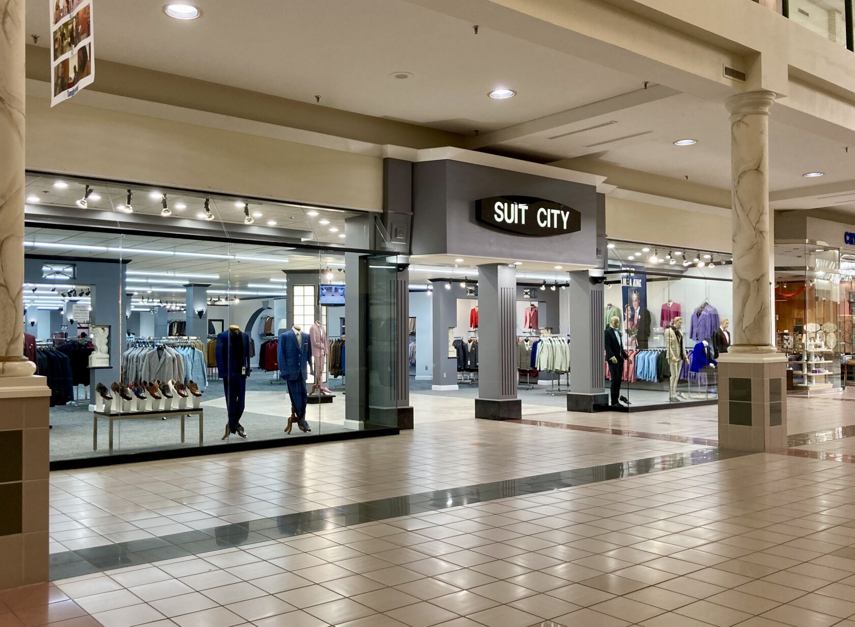 suit store in mall