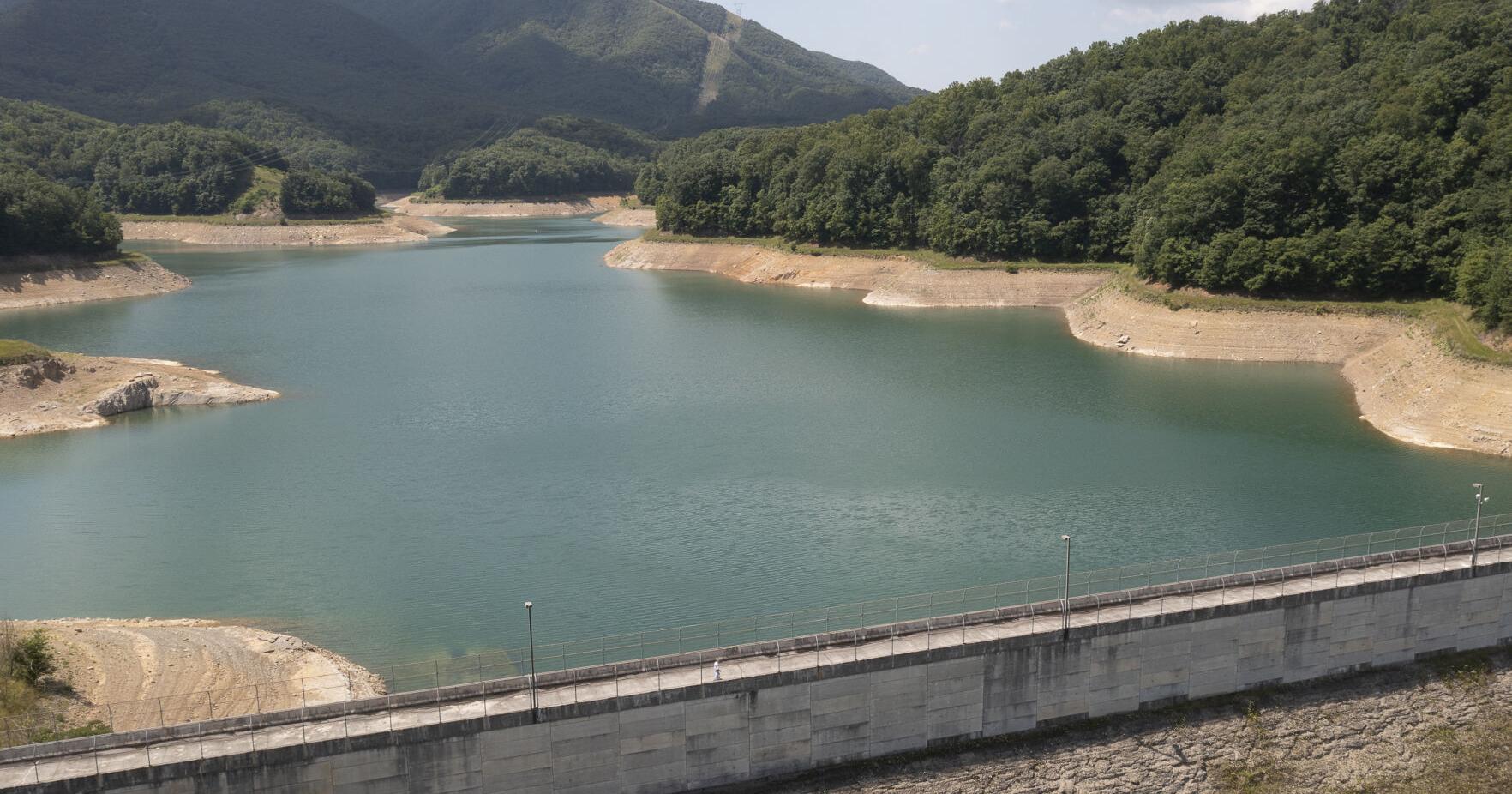 Water level at Spring Hollow drops as 'forever chemical' remains - Vimarsana News