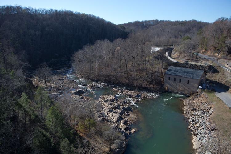 Man questions pedestrian safety of Roanoke River bridge