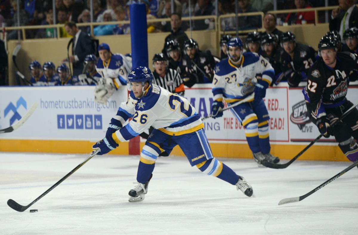 Rail Yard Dawgs bring hockey back to Roanoke, fall to Ice Bears 2-0 Rail Yard Dawgs bring hockey back to Roanoke, fall to Ice Bears 2-0
