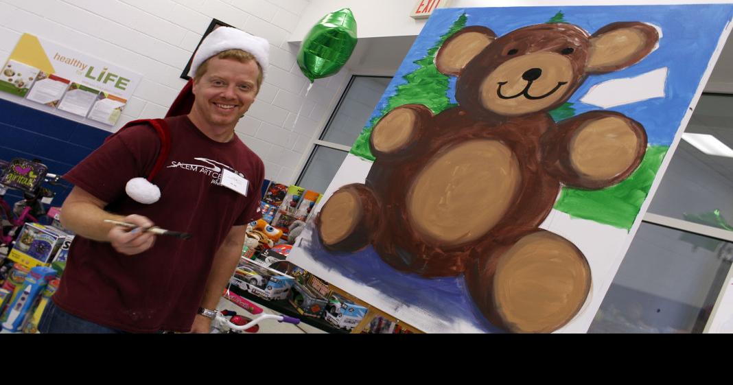 Salem Art Center's Toys for Tots event helps generate 542 Christmas smiles for valley children