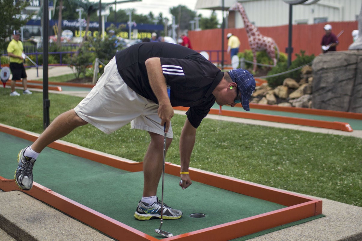 Professional Putters come from all over the country to compete in Roanoke County pic