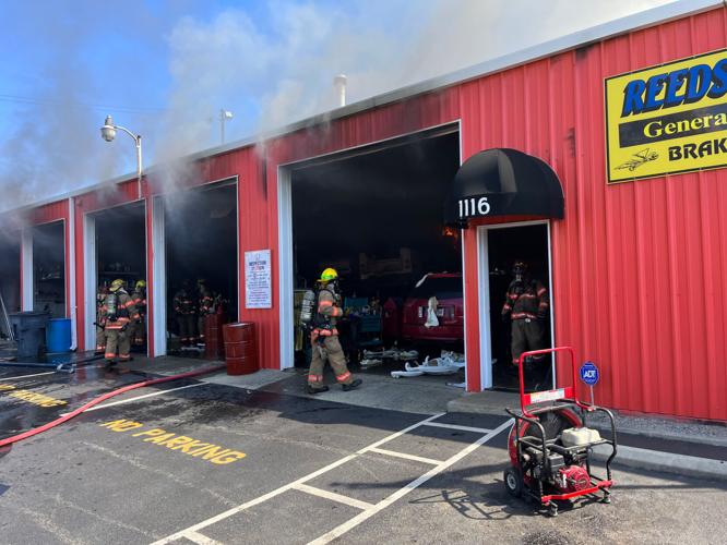 Fire strikes Reeds Automotive on Roanoke's Orange Avenue
