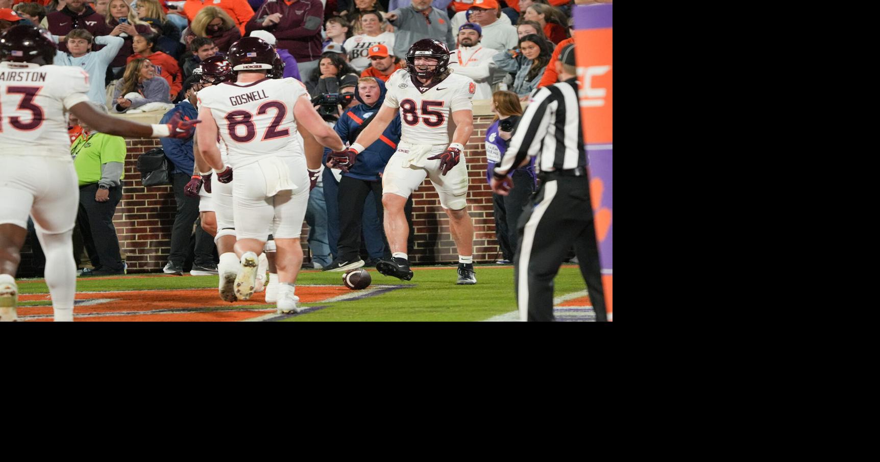 Virginia Tech Hokies tight end Luke Reynolds (85) scores near Clemson safety Jerome Carter III (6) during the second quarter at