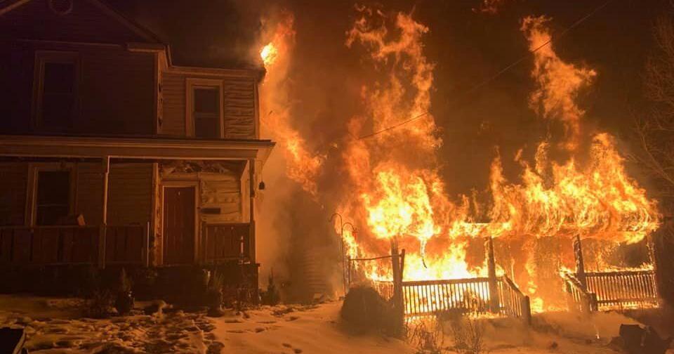 One resident found dead after early morning house fire in Roanoke