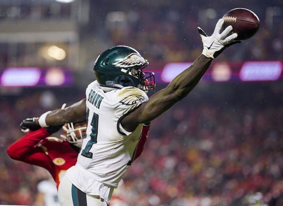 A.J. Brown's second touchdown catch puts the Eagles back on top of