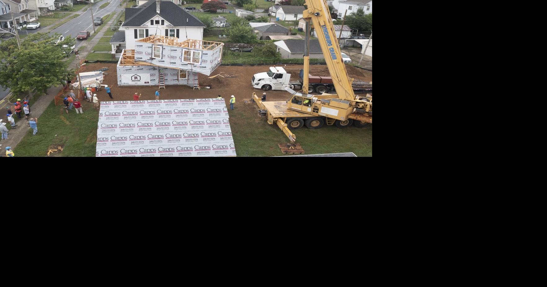 Salem students build house alongside Habitat for Humanity