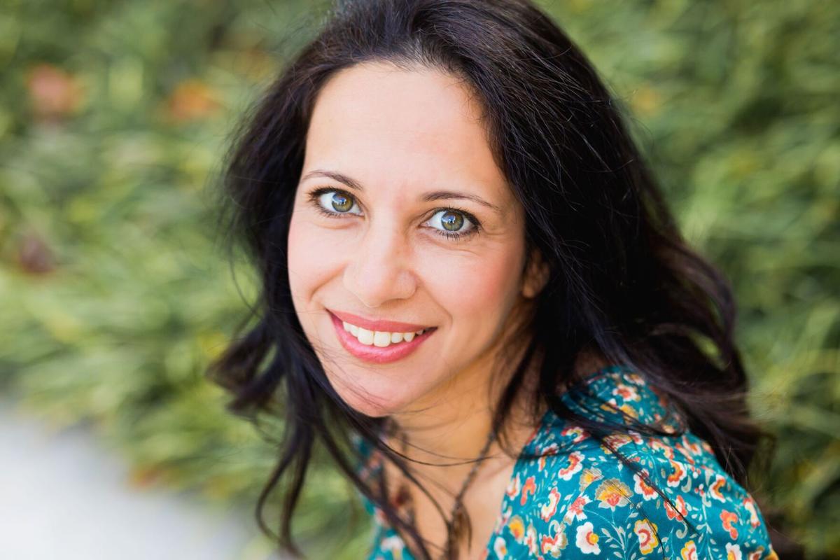 Dina Gregory