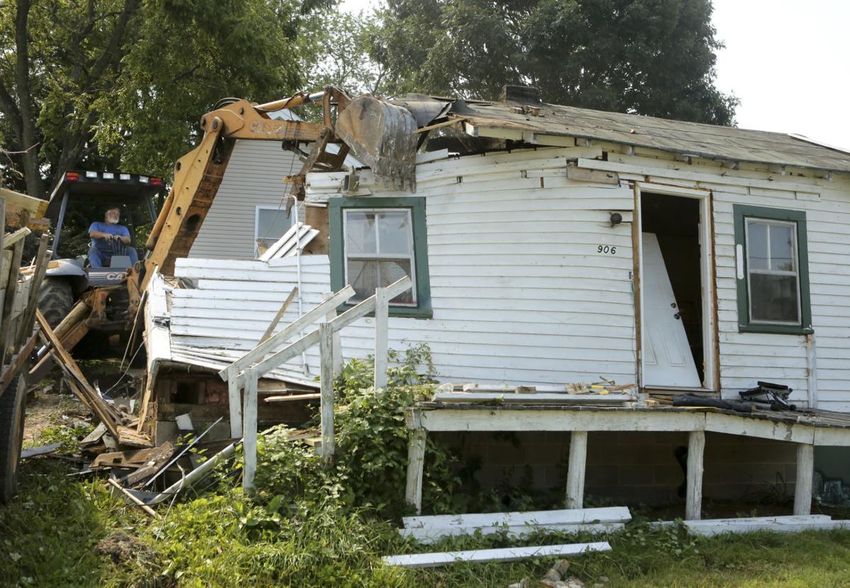 Siblings share new space, new lives Local News