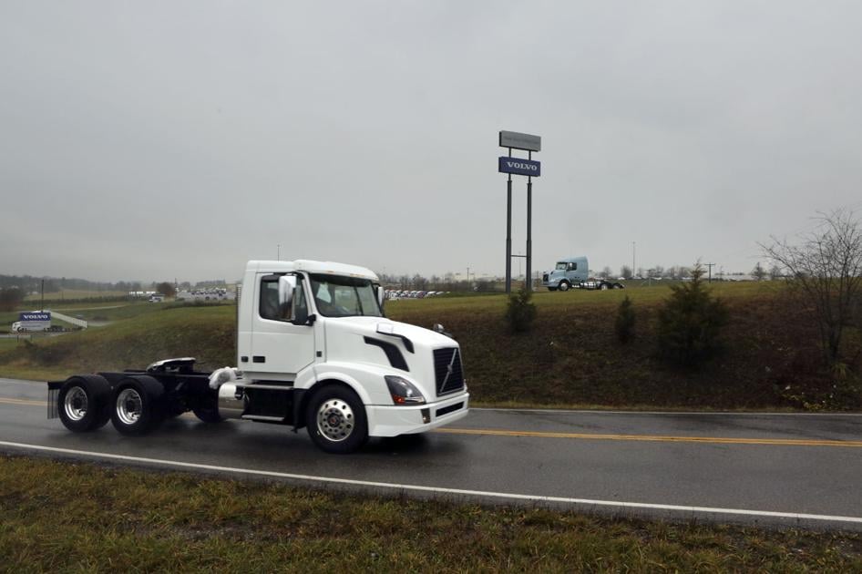 Volvo Trucks announces 500 layoffs at Dublin plant Business