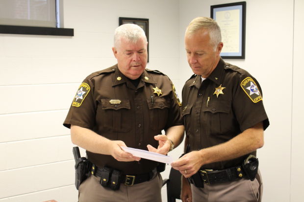 Salem deputy stepping down after quarter century serving