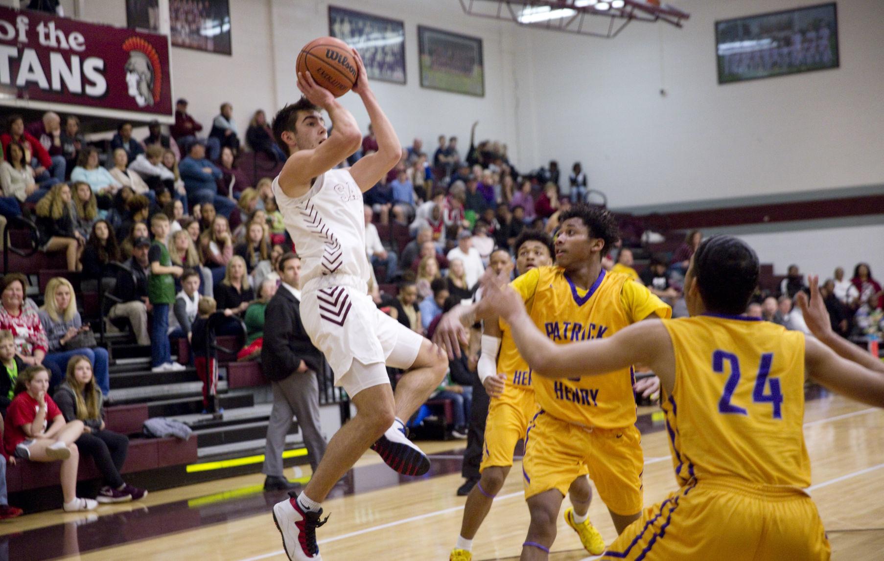 Photos Scenes from the PHSalem boys high school basketball game