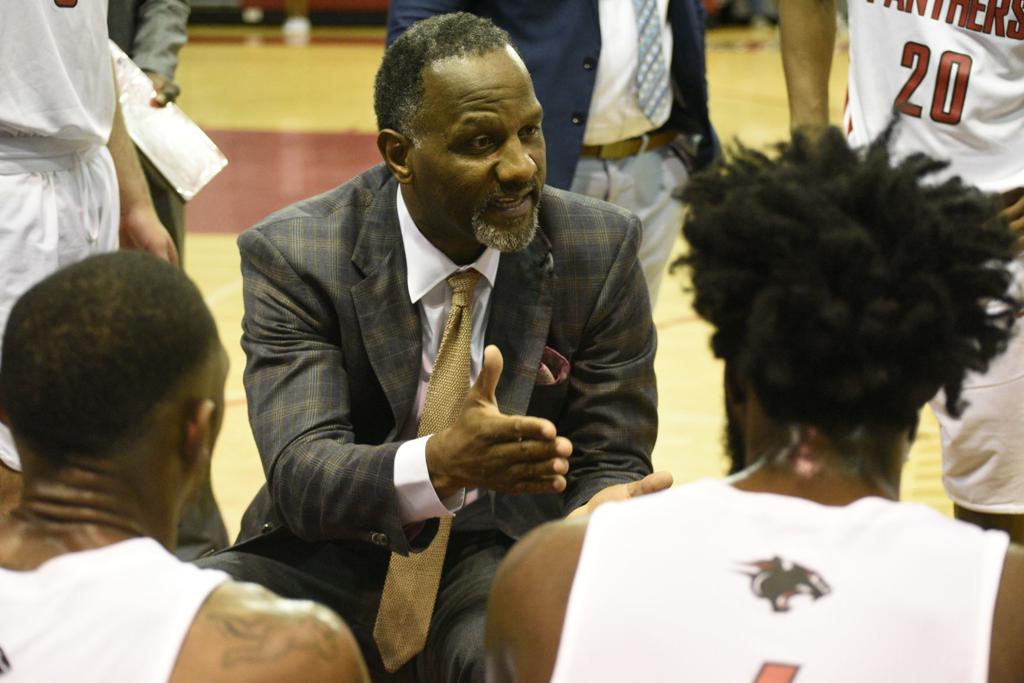 George Lynch Sharing What He Knows As Clark Atlanta S Coach