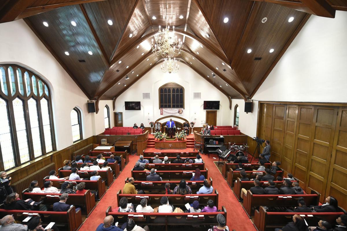 Jubilee Day crowd at Roanoke church exhorted 'to sing in times of hardship'