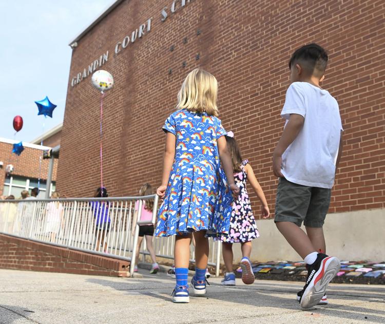 Photos: Roanoke #39 s first day of school