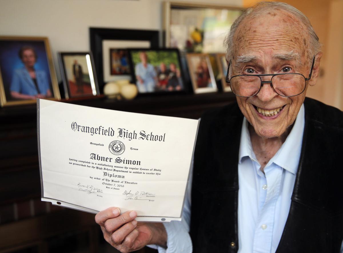 89 Year Old Richmond Man Gets High School Diploma 72 Years After Being Drafted For World War Ii