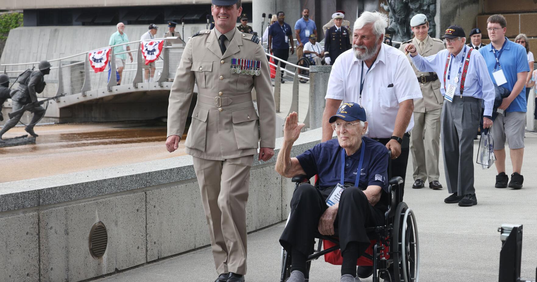 Thousands turn out for National D-Day Memorial celebration - Vimarsana News