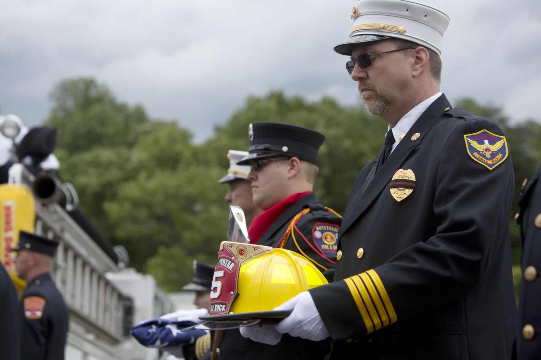 Funeral Services Of Volunteer Firefighter Roger Johns | Gallery ...