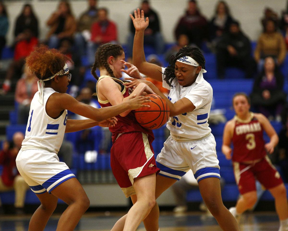 H S Girls Basketball Pulaski County Claims Region 4d Title By