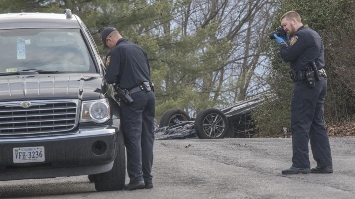 Man shot, woman injured in wreck after shooting in northwest Roanoke