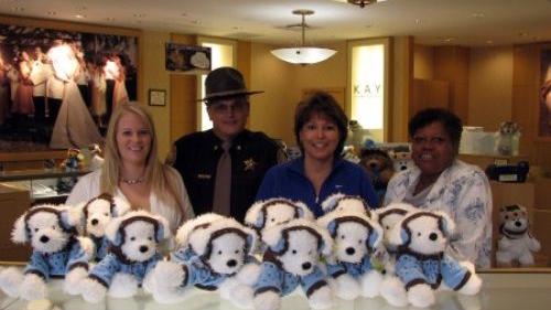Kay Jewelers Christmas Bear 2021 Kay Jewelers Donates Bears For Children To Local Sheriff S Office Lifestyles Roanoke Com Kay Jewelers Christmas Bear 2021 Kay Jewelers Donates Bears For Children To Local Sheriff S Office Lifestyles Roanoke Com
