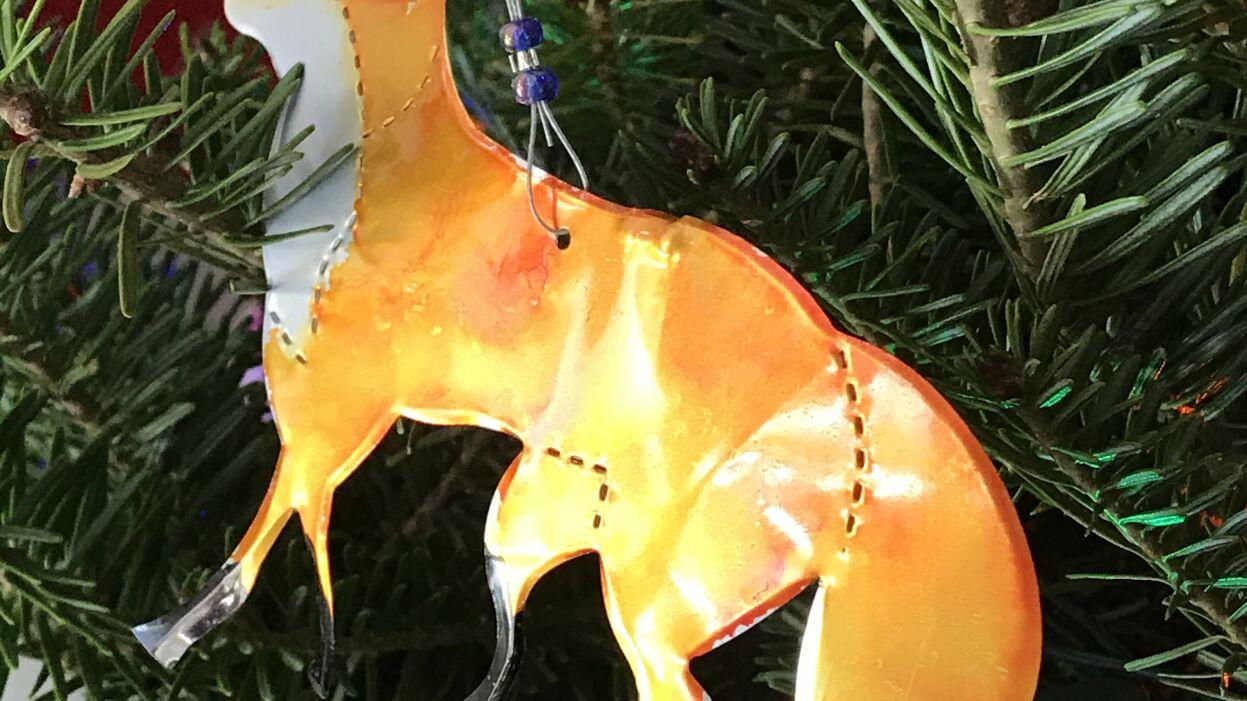 Dadline: O kitschy Christmas tree - Vimarsana News