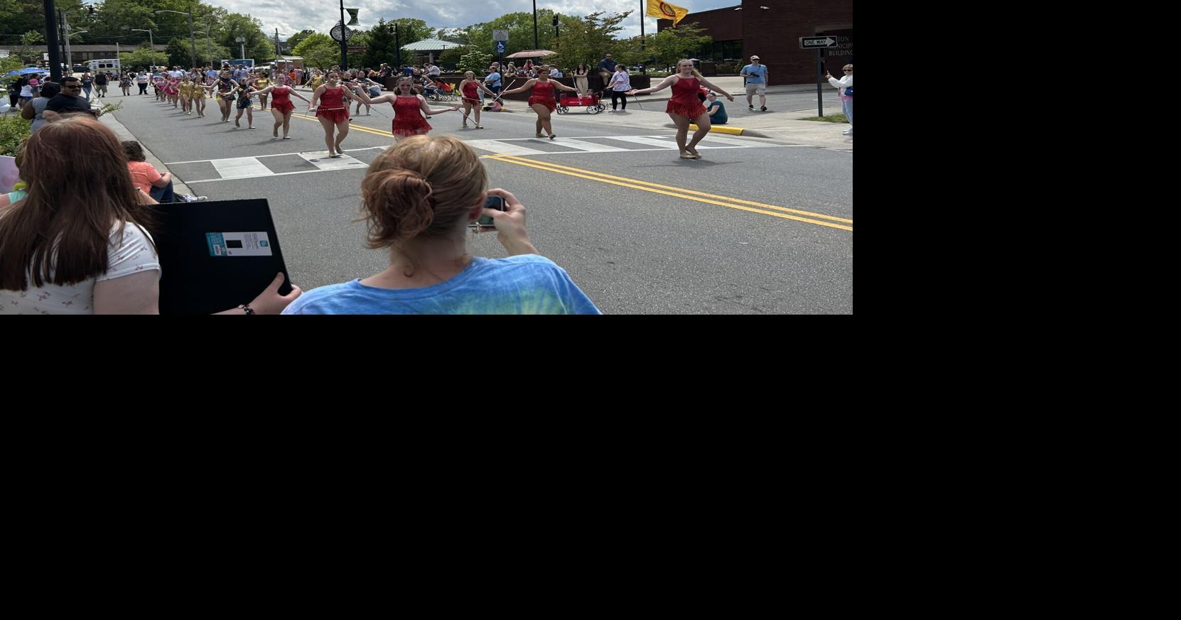 Photos and video From the 2023 Vinton Dogwood Festival parade