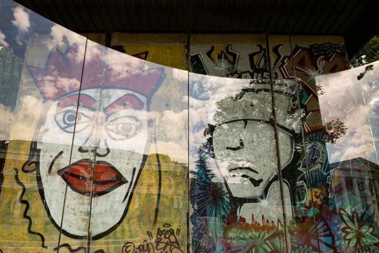 071822-roa-va-cdp-berlinwall-02
