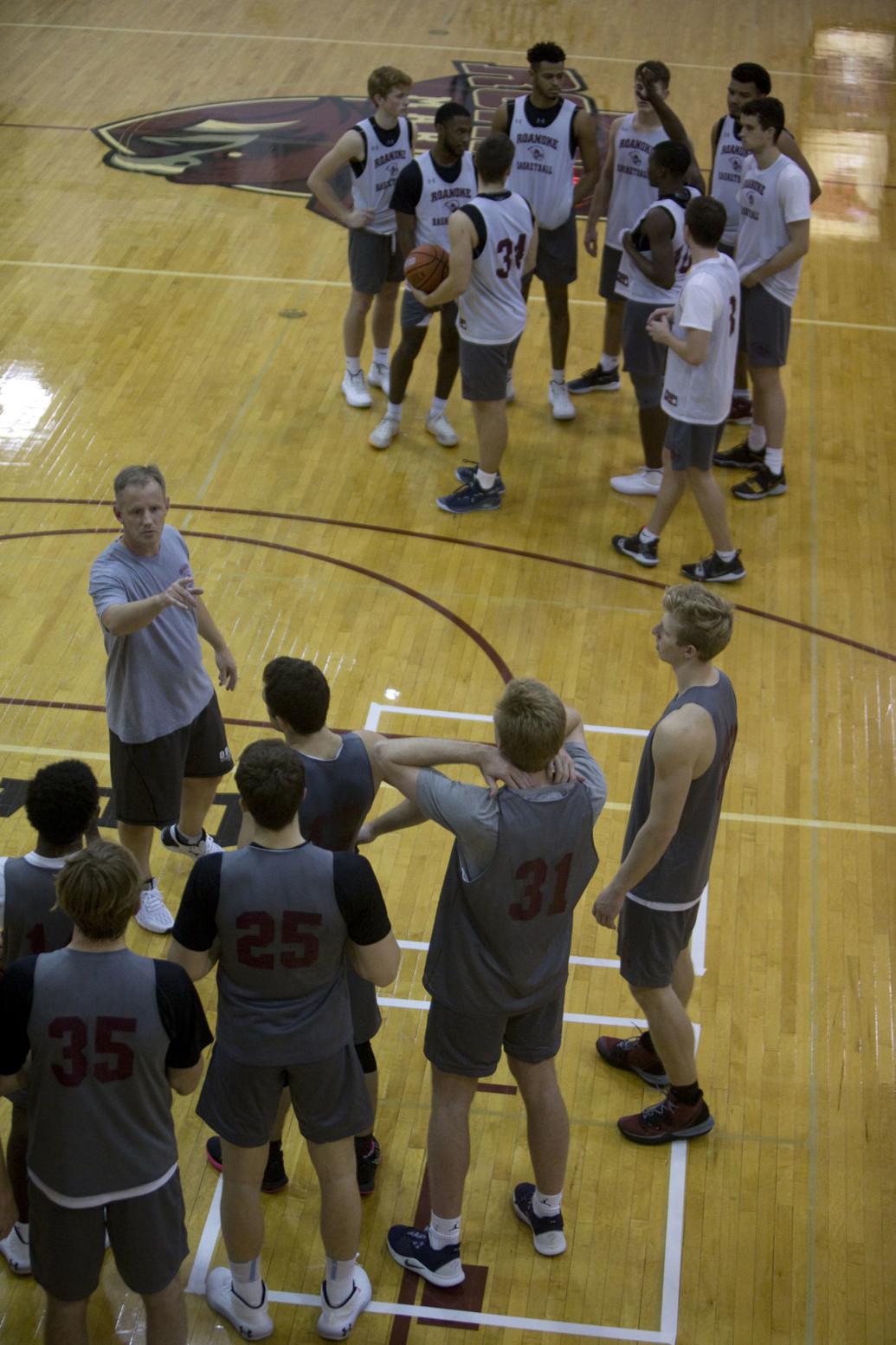 Photos Scenes from a Roanoke College men's basketball practice