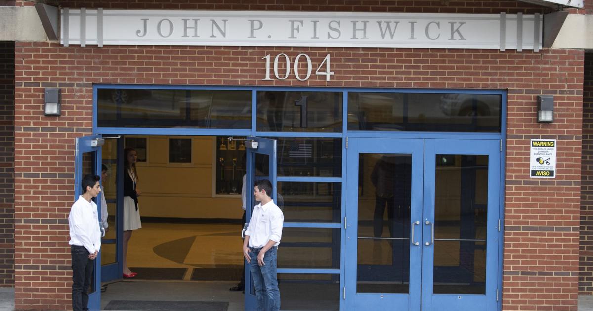 Roanoke honors family of John P. Fishwick at middle school dedication