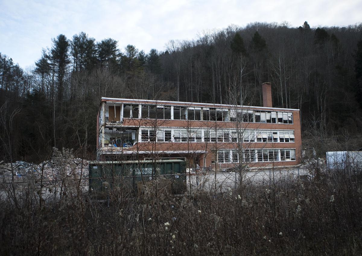 ey coalschools 010417 p07 (copy)