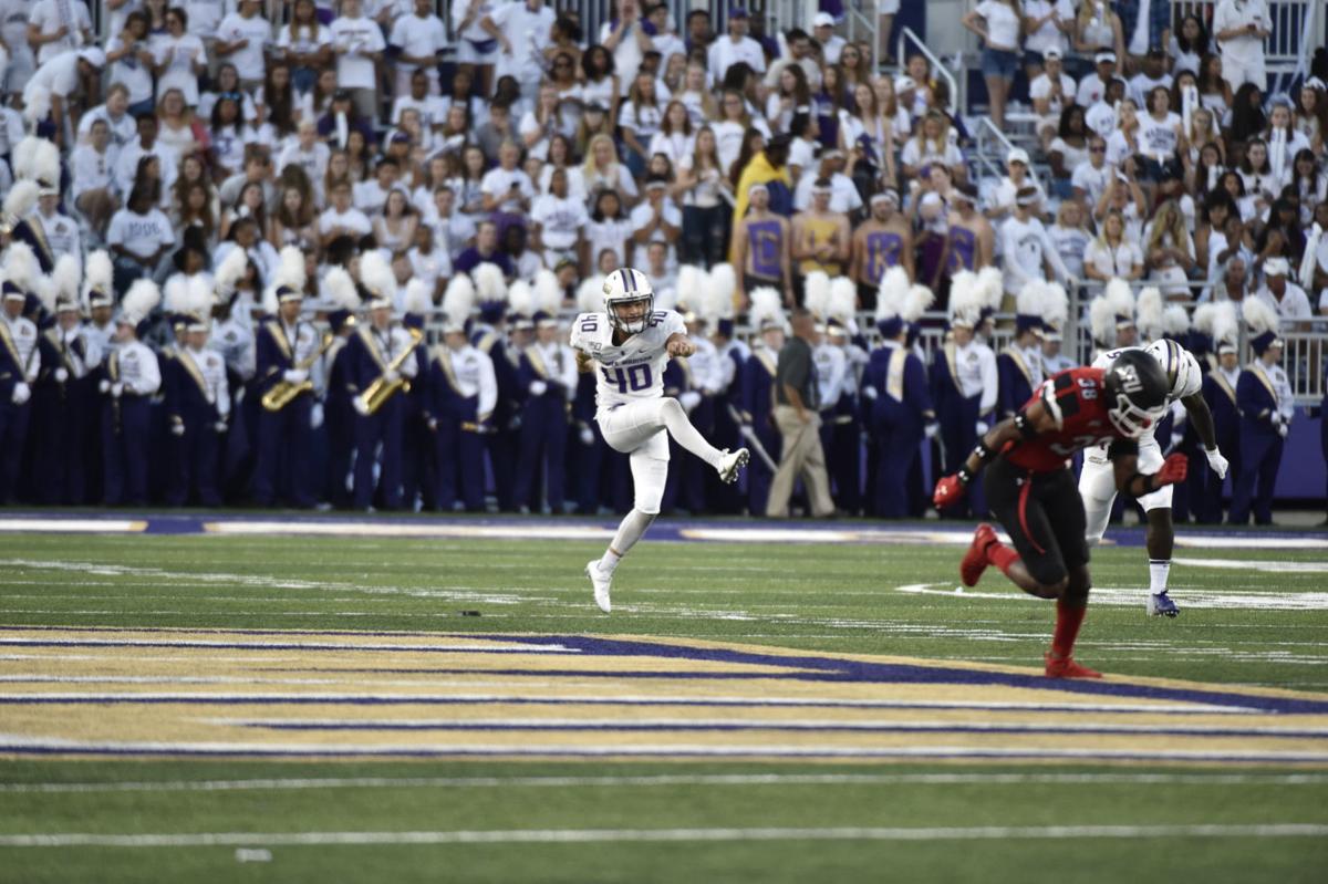Blacksburg Grad Camden Wise Getting A Kick Out Of Jmu S Amazing