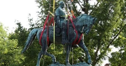 Group demands dismissal of Charlottesville Lee statue case Group demands dismissal of Charlottesville Lee statue case