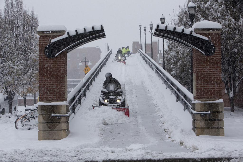 Winter Storm Dumps Heavy Snow On Southwest Virginia Local News Roanoke Com
