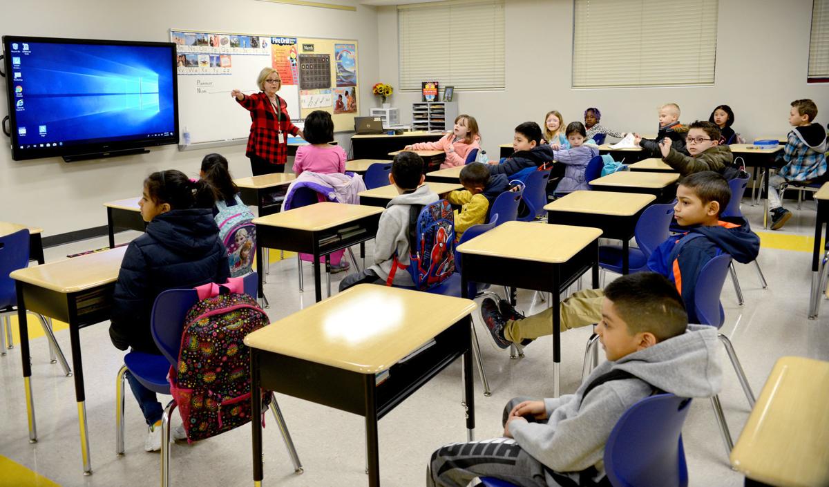 Second Graders Explore New Fallon Park Elementary Classrooms Education Roanoke Com
