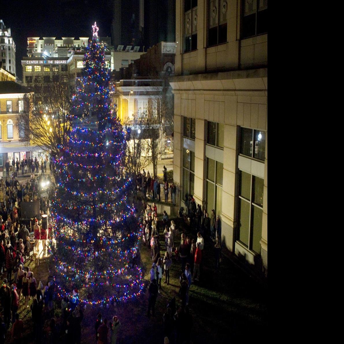 Roanoke Christmas Parade 2021 Roanoke S Dickens Of A Christmas Is Reimagined With No Parade But Many Smaller Events Business Local Roanoke Com