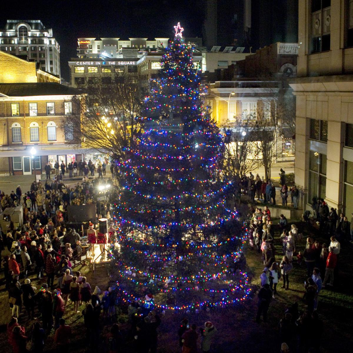 Roanoke Christmas Parade 2022 Roanoke's Dickens Of A Christmas Is Reimagined, With No Parade But Many  Smaller Events | Business Local | Roanoke.com