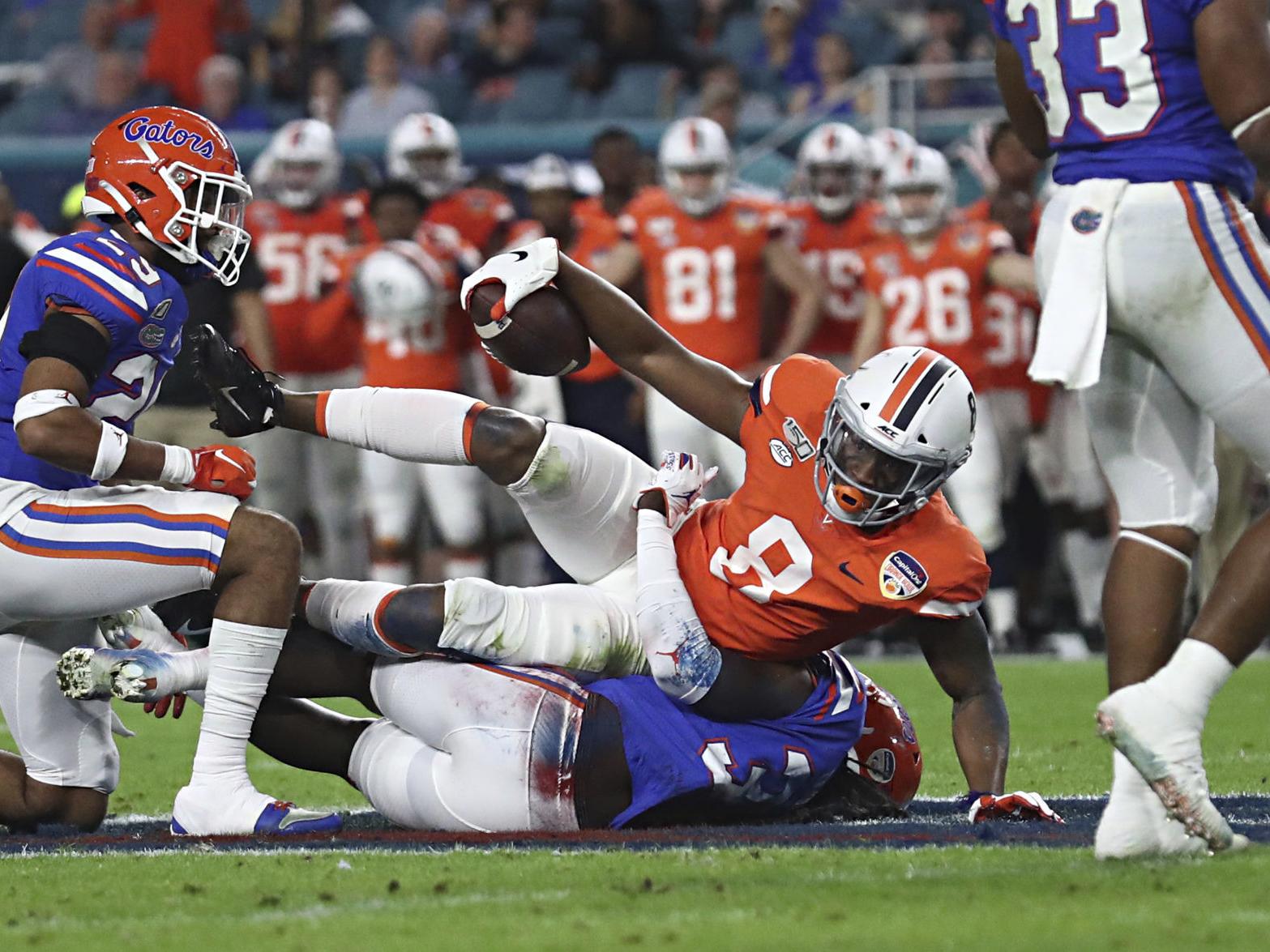 Uva Football Notebook Dubois A Big Contributor For Cavs In 2019