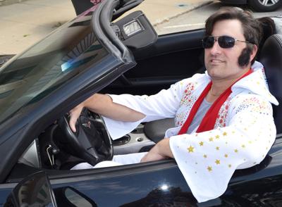 ELVIS IS IN THE BUILDING
