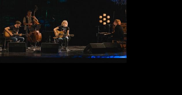 Concert featuring Chrissie Hynde performing Bob Dylan songs to premiere on Veeps.com this month - Vimarsana News