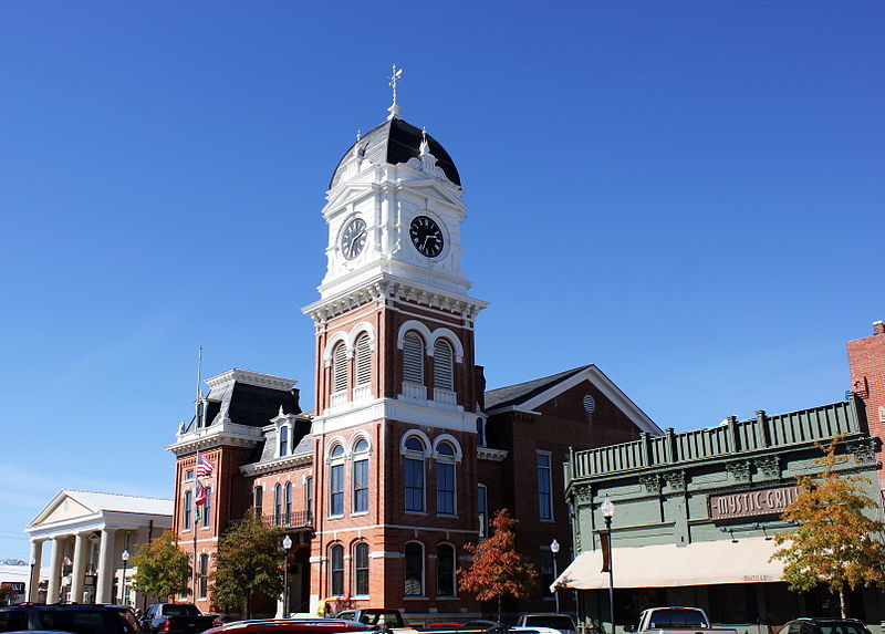 Filming in Covington going on in two locations at same time this