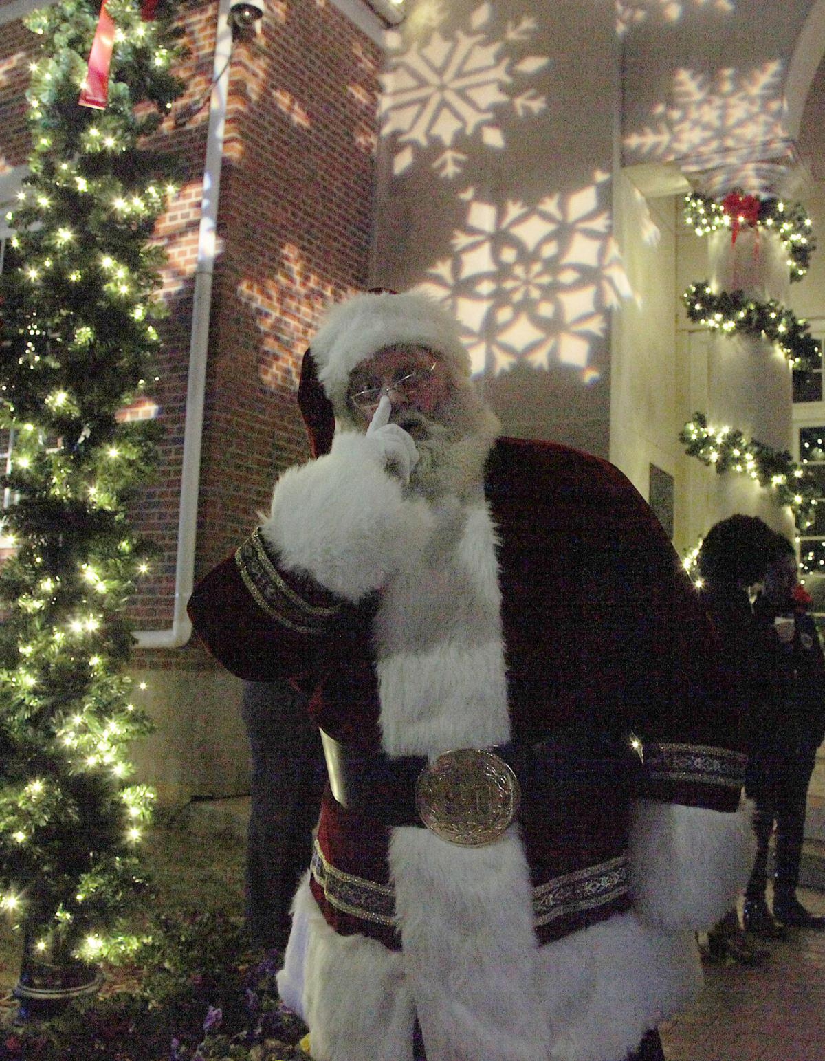 Rockdale Tree Lighting Kicks Off Holiday Season Festivities Continue Next Weekend With Olde Town Christmas News Rockdalenewtoncitizen Com