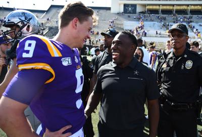 Joe Burrow Throws 6 Tds As No 4 Lsu Pummels Vanderbilt 66 38