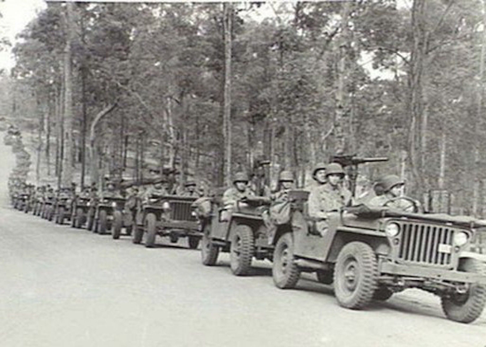Jeeps over the Pacific: 大塚 康生: 9784894250390: Amazon.com