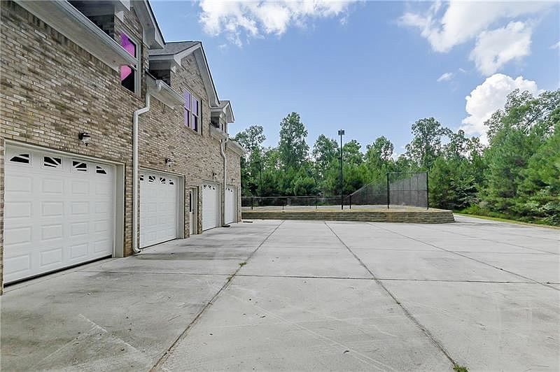 ON THE MARKET Expansive home in North Hampton subdivision Features