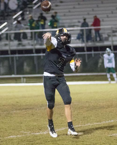 Alcovy S Simmons Signs To Startup With Clarke University On