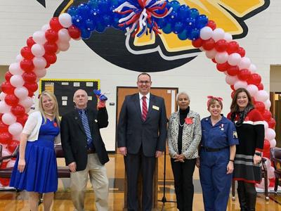 Ray Davis Middle School honors veterans