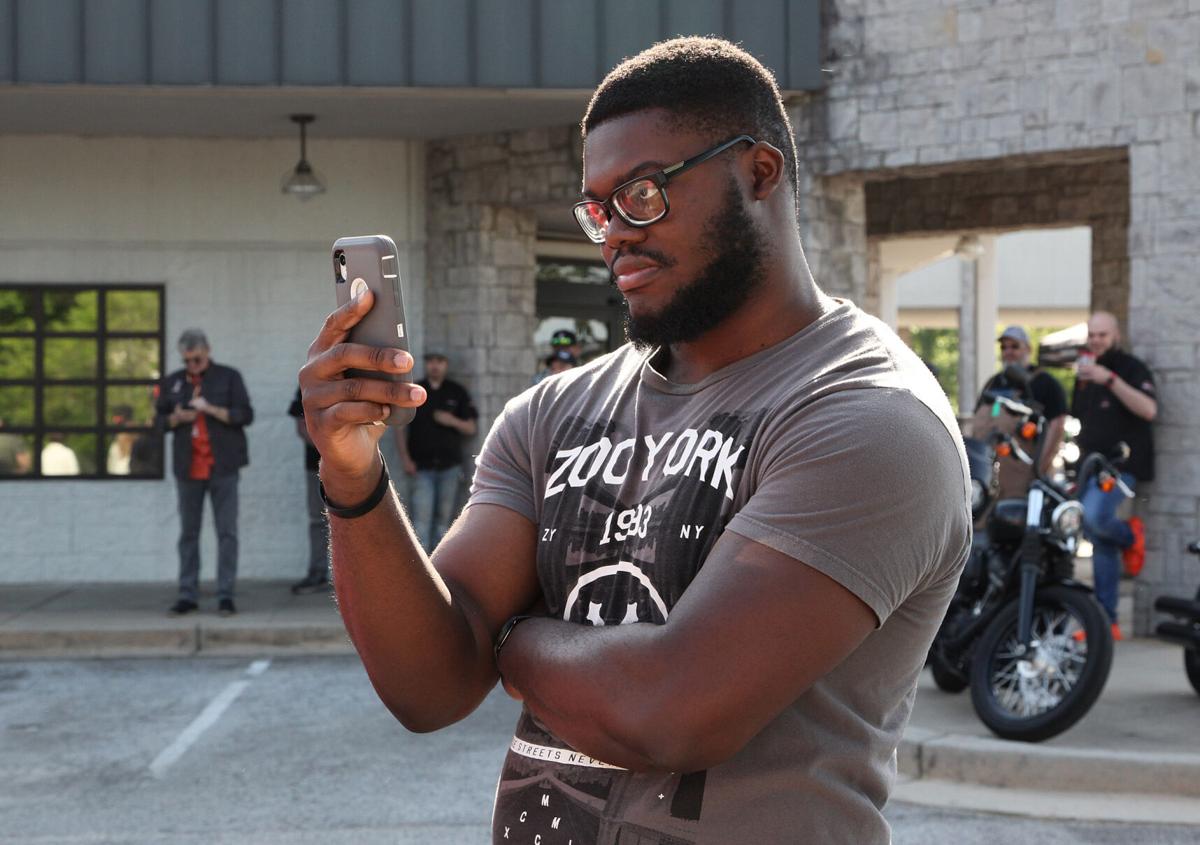 Senate candidate Herschel Walker campaigns in Rockdale | News ...