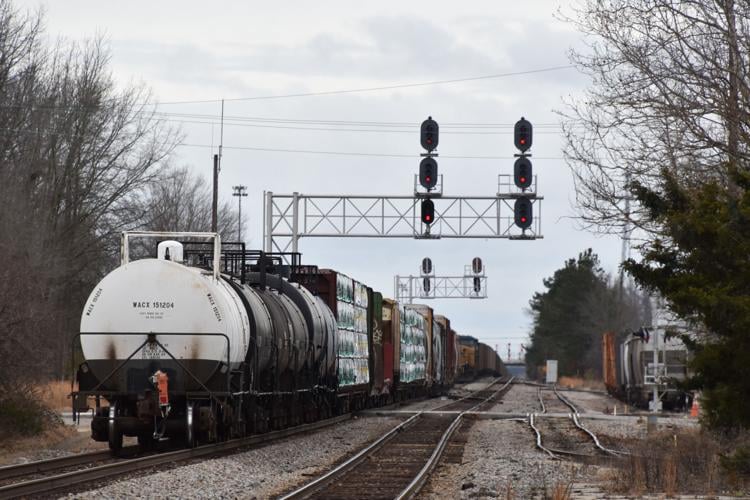 City panel hears complaints about long waits at downtown railroad